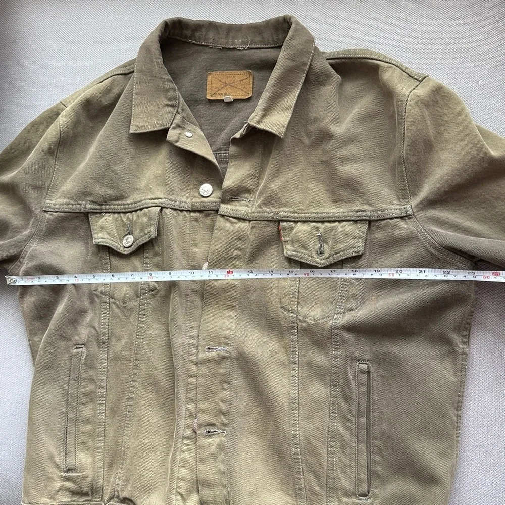 Vintage 80s Levi’s 70506-0250 Olive Green Denim Trucker Jacket Made in Europe